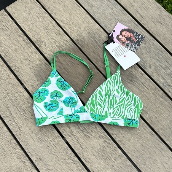 Women's 4-way Cotton Stretch Geranium Leaf/sea Twig Green bra new - Picture 2 of 3